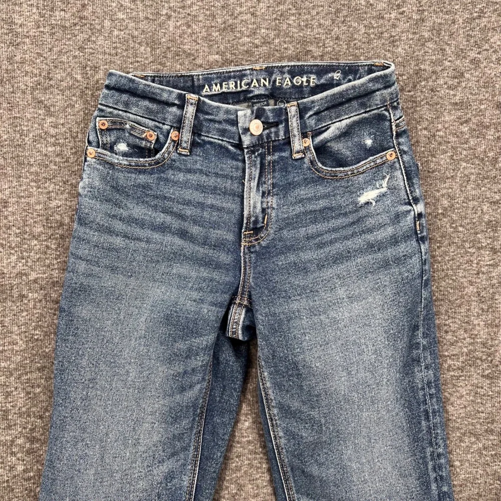 American Eagle High Waisted Straight Leg 00 Jeans Medium Wash Raw Hem Distressed - Picture 2 of 11